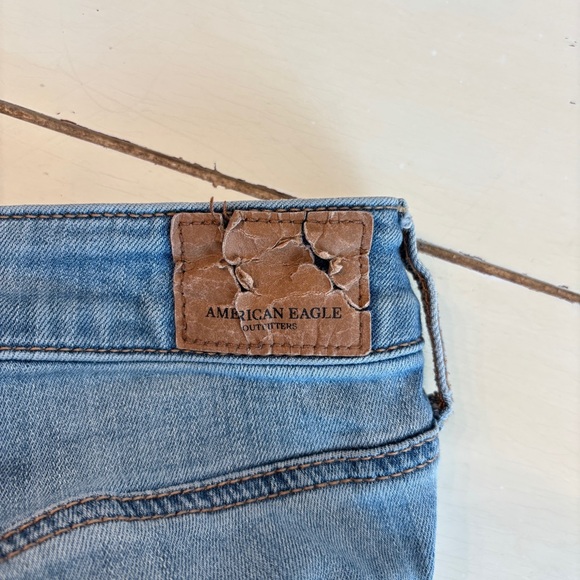 American Eagle High Rise Straight Jeans Women’s 14 X-Long Light Wash Distressed - Picture 7 of 11